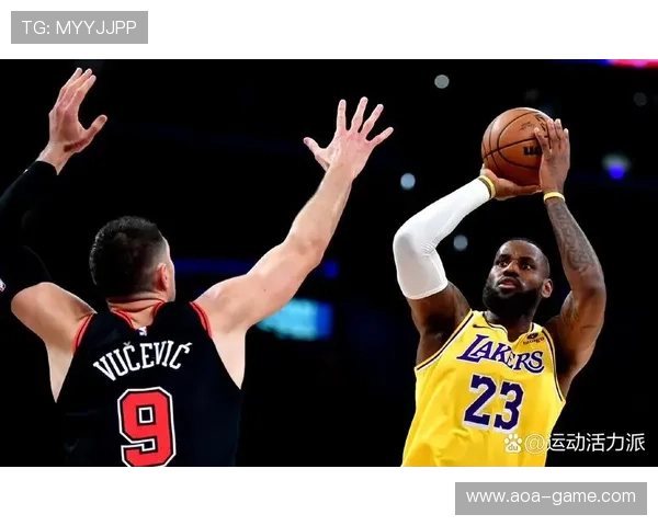 湖人球员击掌球迷绕场一周 激情互动点燃全场氛围